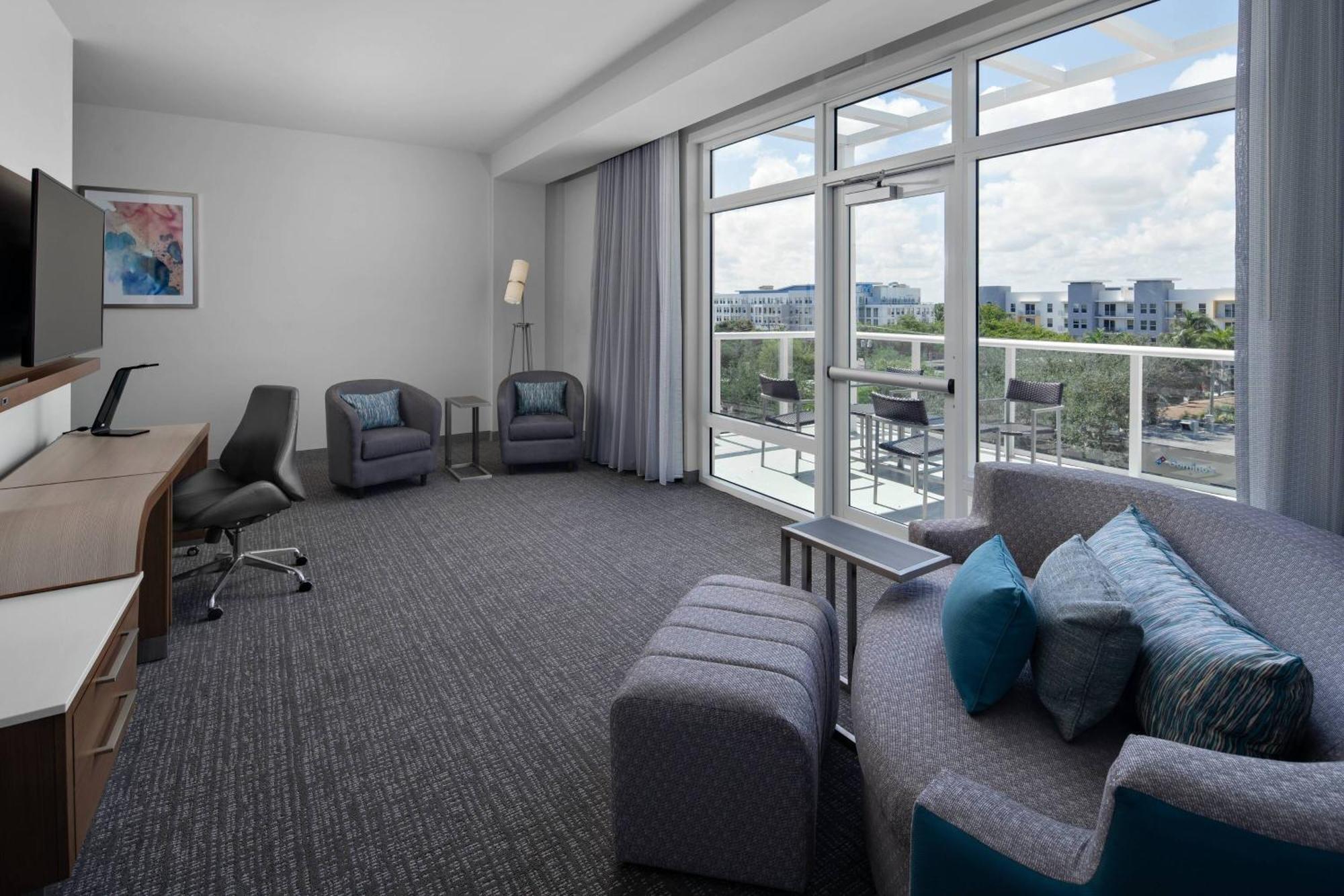 Courtyard By Marriott Delray Beach Exterior photo